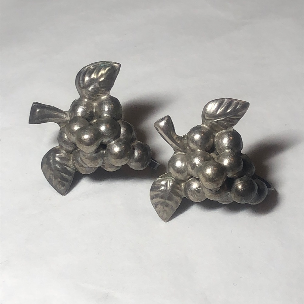 Mexico Sterling Grape Cluster Screwbacks Repair - Picture 1 of 4
